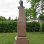 Paminklas tautos dvasios, kultūros ir ūkio kėlėjui Antanui Macijauskui