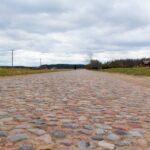 Kapčiamiesčio – Leipalingio kelio atkarpos grindinys „brukakelis“. Nuotrauka: ©atraskdzukija.lt