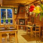 KAVINĖ „MEDŽIOTOJO UŽEIGA“. Nuotrauka: visitjoniskis.lt