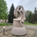 Skulptūra Vabalninko miestelyje „Svajonė“