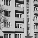 Buvęs bendrovės „butas“ daugiabutis namas