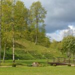 Alsėdžių piliakalnis, vad. Žvėrinyčia