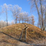 Karmazinų piliakalnis