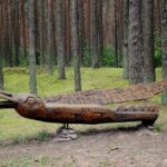 Skulptūrinių suolelių parkas